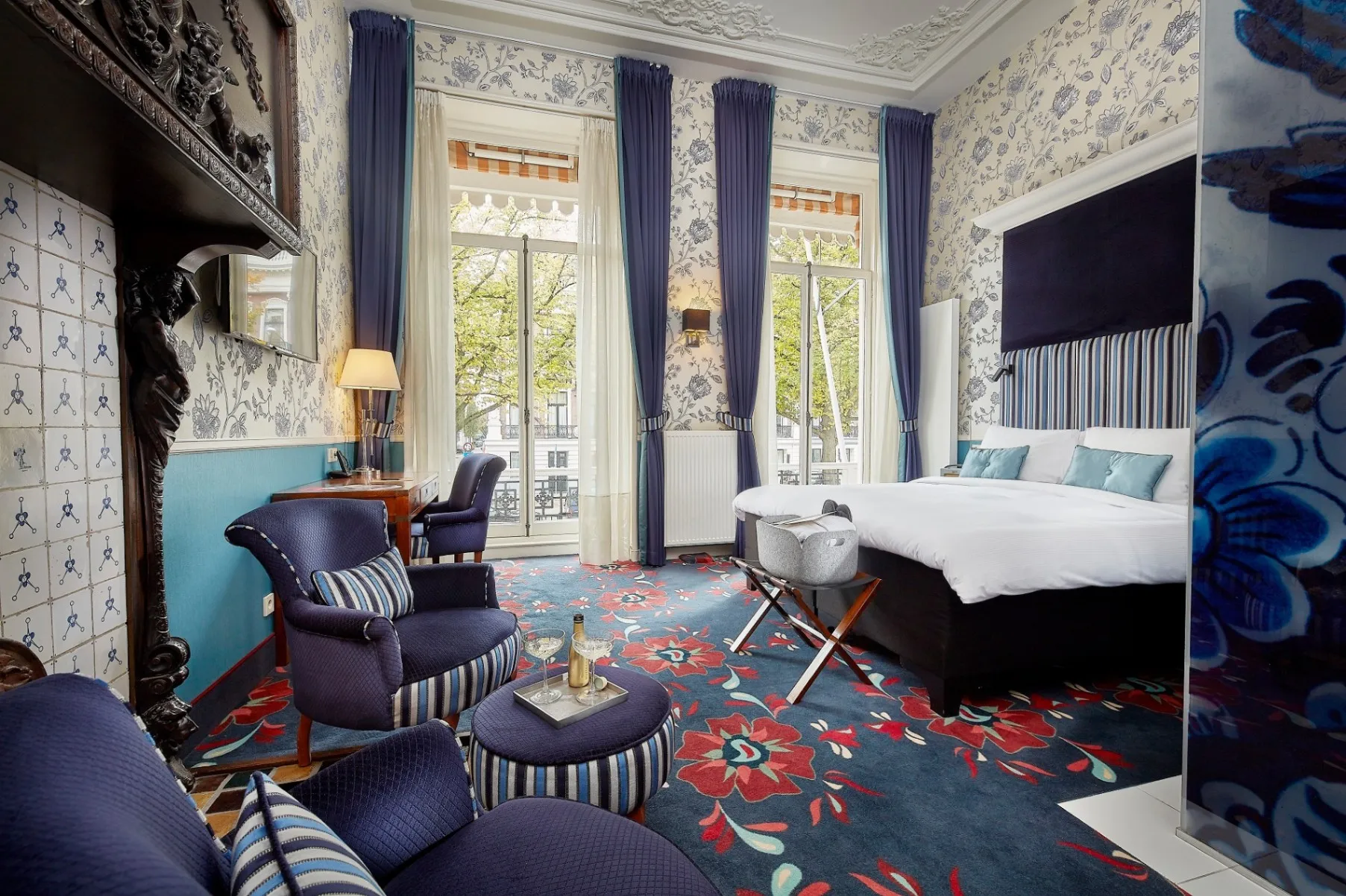 Carlton Ambassador Residence kamer Klassiek Hollandse stijl